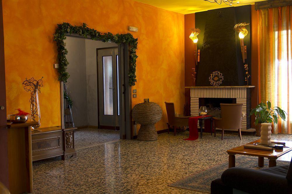 Villa De Ros Salò Exteriör bild